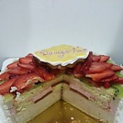 торт"Фруктовый"разрез